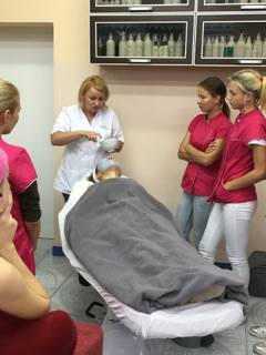 Kosmetyczki na warsztatach z firmą Ziaja