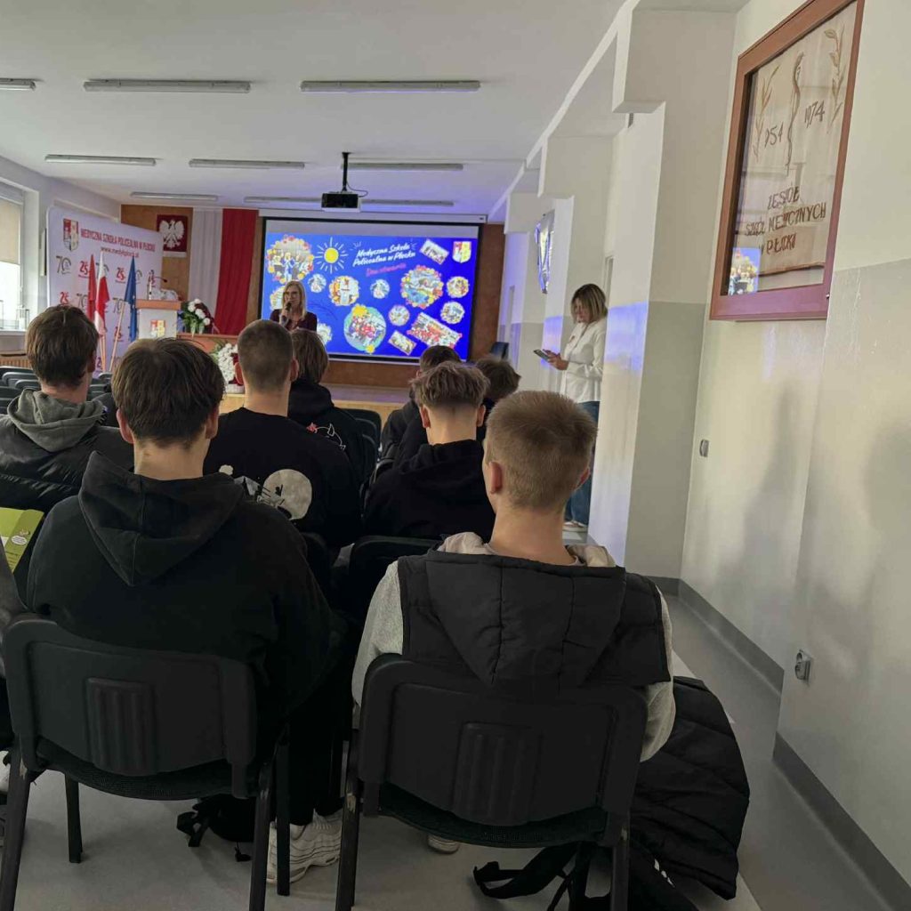 Goście zapoznają się ze szkołą