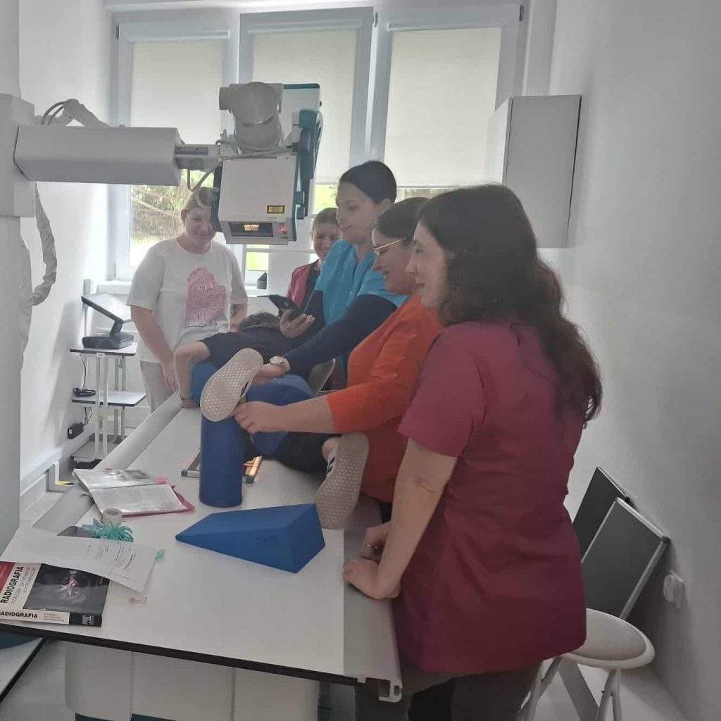 Goście zapoznają się ze szkołą