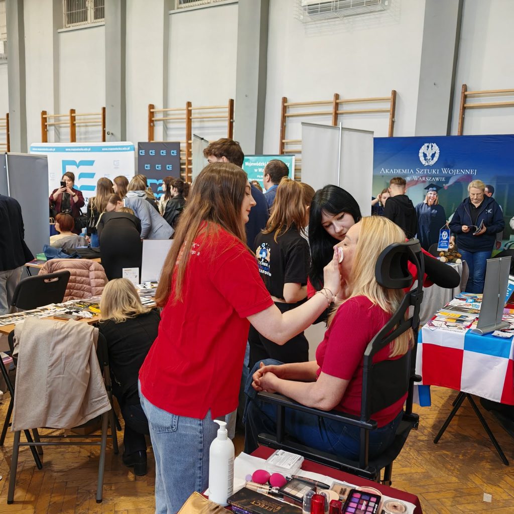 Słuchacze i uczestnicy targów