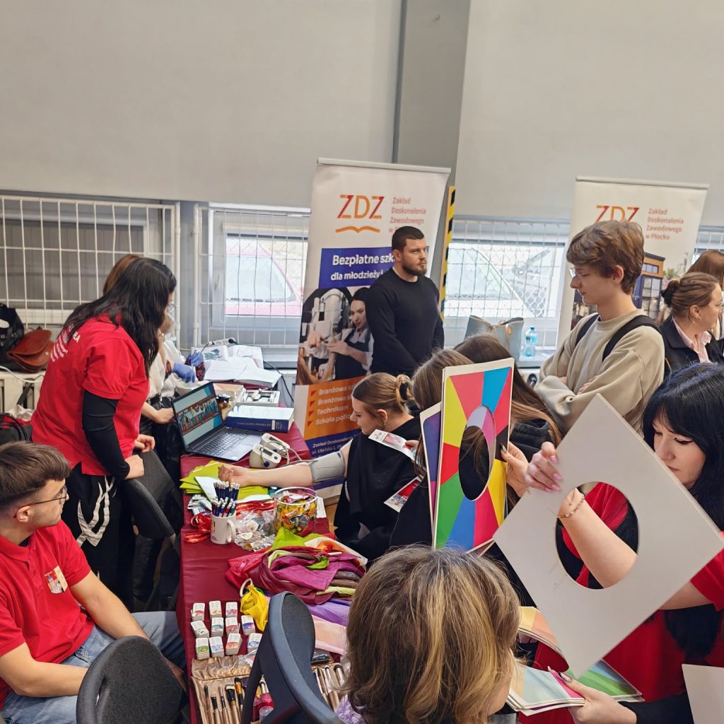 Słuchacze i uczestnicy targów